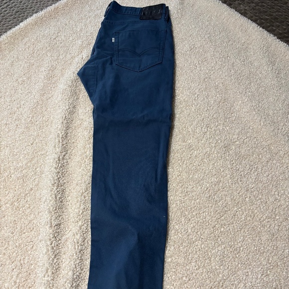 Men’s Levi slim fit pant - Picture 3 of 3